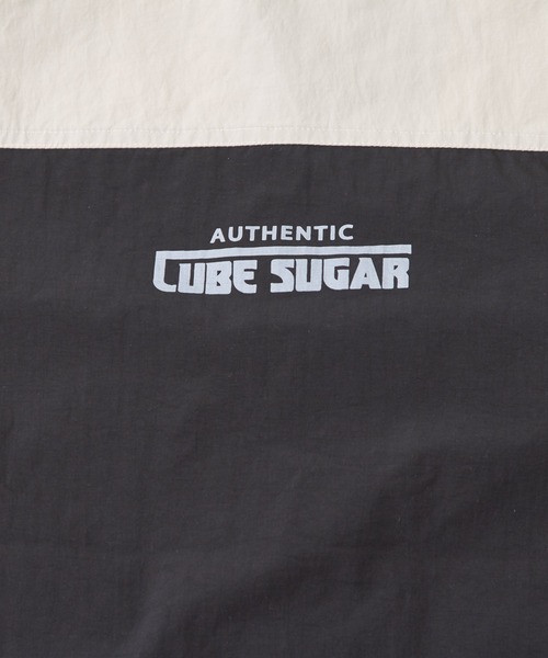CUBE SUGAR（キューブシュガー）の「撥水ナイロンロゴプリントマウンテンパーカー（マウンテンパーカー・レディース・ブルー系その他/ブラック系その他/ナチュラル/ピンク系その他/グレー系その他/ブラック・M）」の22枚目の写真