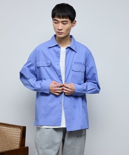 Firsthand(ファーストハンド)の「MA Firsthand/マ ファーストハンド BASIC LOGO刺繍ブロード ダブルポケットワークシャツ(シャツ/ブラウス・メンズ・ホワイト/サックスブルー・MEDIUM/LARGE)」の12枚目の写真