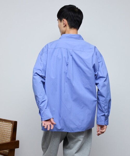 Firsthand(ファーストハンド)の「MA Firsthand/マ ファーストハンド BASIC LOGO刺繍ブロード ダブルポケットワークシャツ(シャツ/ブラウス・メンズ・ホワイト/サックスブルー・MEDIUM/LARGE)」の16枚目の写真