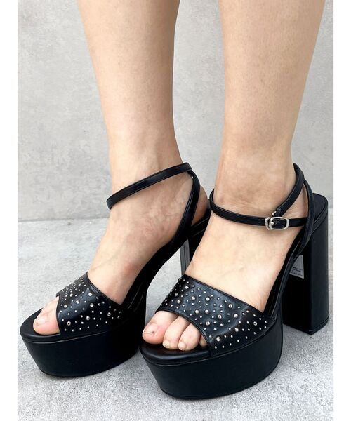 GYDA（ジェイダ）の「ラインストーンサンダル（サンダル・レディース・オフホワイト/ブラック・LARGE/MEDIUM/SMALL）」の3枚目の写真