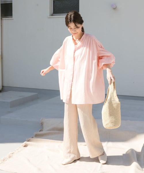 URBAN RESEARCH DOORS（アーバンリサーチドアーズ）の「コットンボイルギャザーブラウス（シャツ/ブラウス・レディース・イエロー/ネイビー/ミント/ホワイト/ピンク・MEDIUM）」の20枚目の写真