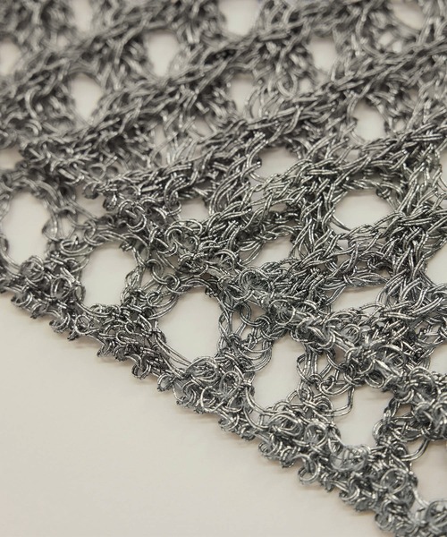 ROPE'(ロペ)の「ラメコードメッシュプルオーバー/洗える(その他トップス・レディース・シルバー/ゴールド・FREE)」の12枚目の写真