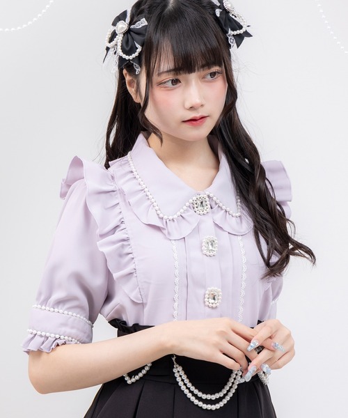 DearMyLove（ディアマイラブ）の「パール襟ビジューフリルブラウス（シャツ/ブラウス・レディース・ホワイト/サックスブルー/ラベンダー/ブラック×ホワイト/ベビーピンク・MEDIUM/LARGE/LL/3L）」の4枚目の写真