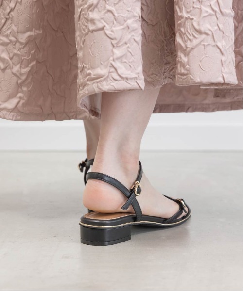 RANDA（ランダ）の「クロスストラップフラットサンダル（サンダル・レディース・アイボリー/ブロンズ/シルバー/ブラック・LL/L/M/S）」の10枚目の写真