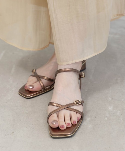 RANDA（ランダ）の「クロスストラップフラットサンダル（サンダル・レディース・アイボリー/ブロンズ/シルバー/ブラック・LL/L/M/S）」の19枚目の写真