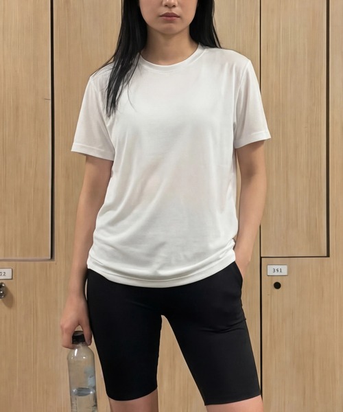 United Athle(ユナイテッドアスレ)の「【United Athle】4.4オンス ドライスムース Tシャツ 半袖 ジム ヨガ ピラティス フィットネス 5700(Tシャツ/カットソー・メンズ・ダークグリーン/ブラック/ベージュ/ネイビー/ホワイト/ライトブルー/ラベンダー/ライトグリーン/ライトイエロー/オートミール/ロイヤルブルー/スミクロ/インディゴブルー/ピンク/オリーブ/レッド/ワイン/ライトピンク/グレイッシュブルー/ダークパープル・M/L/XL/XS/S)」の1枚目の写真