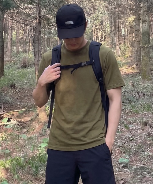 United Athle(ユナイテッドアスレ)の「【United Athle】4.4オンス ドライスムース Tシャツ 半袖 ジム ヨガ ピラティス フィットネス 5700(Tシャツ/カットソー・メンズ・ダークグリーン/ブラック/ベージュ/ネイビー/ホワイト/ライトブルー/ラベンダー/ライトグリーン/ライトイエロー/オートミール/ロイヤルブルー/スミクロ/インディゴブルー/ピンク/オリーブ/レッド/ワイン/ライトピンク/グレイッシュブルー/ダークパープル・M/L/XL/XS/S)」の7枚目の写真