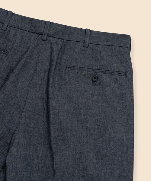 BROOKS BROTHERS(ブルックスブラザーズ)の「コットン シャンブレー プリーテッドパンツ PLT(その他パンツ・メンズ・ブルー・30inch/31inch/32inch/33inch/34inch/35inch/36inch/38inch)」の2枚目の写真