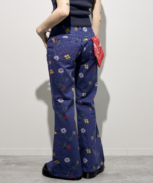 JOINT WORKS（ジョイントワークス）の「Wrangler / ラングラーUS ORIGINALS BIG BELL（デニムパンツ・レディース・ブルー系その他・X-SMALL）」の7枚目の写真