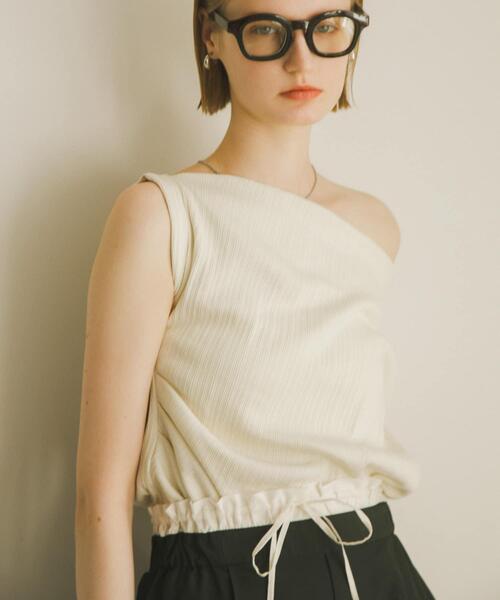SENSE OF PLACE by URBAN RESEARCH（センスオブプレイスバイアーバンリサーチ）の「ランダムリブワンショルダーカットトップ（Tシャツ/カットソー・レディース・アイボリー/ブラック/ブラウン・ONE）」の2枚目の写真