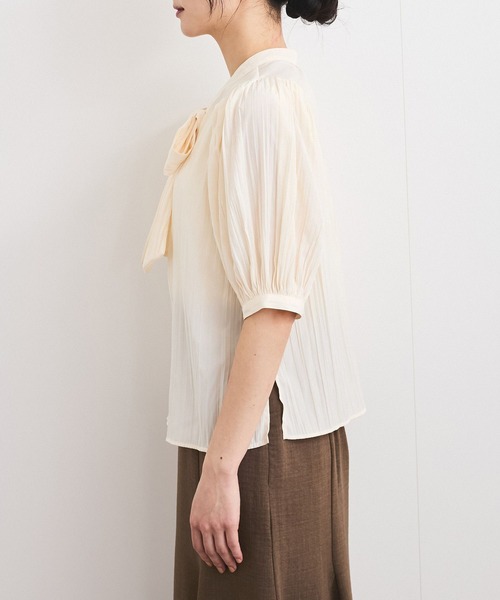 VIS（ビス）の「【2WAY】ビッグリボンハーフスリーブブラウス【洗える】（シャツ/ブラウス・レディース・ベージュ/ライトグレー/オフホワイト・FREE）」の8枚目の写真