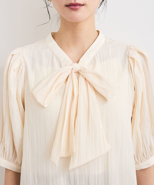 VIS（ビス）の「【2WAY】ビッグリボンハーフスリーブブラウス【洗える】（シャツ/ブラウス・レディース・ベージュ/ライトグレー/オフホワイト・FREE）」の6枚目の写真
