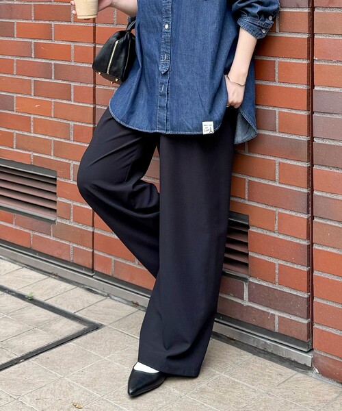 fredy emue（フレディエミュ）の「ドライスラブストレートイージーパンツ（その他パンツ・レディース・ブラック/ベージュ/ベビーピンク/グレー・38/36）」の2枚目の写真