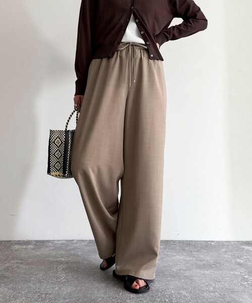 fredy emue（フレディエミュ）の「ドライスラブストレートイージーパンツ（その他パンツ・レディース・ブラック/ベージュ/ベビーピンク/グレー・38/36）」の19枚目の写真