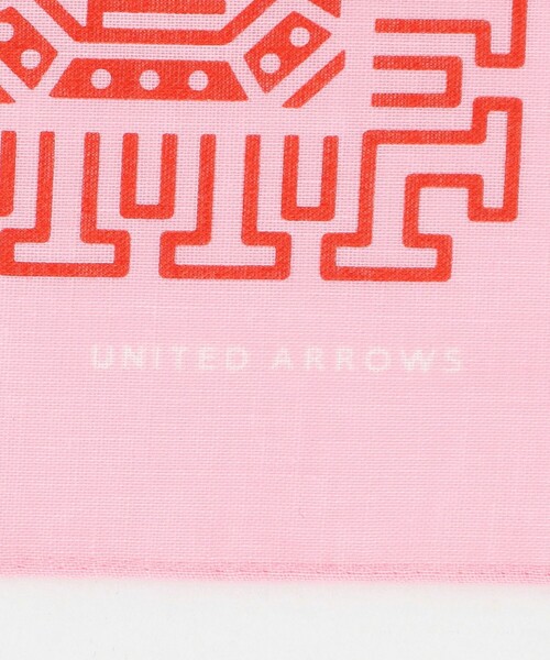 UNITED ARROWS（ユナイテッドアローズ）の「ジオメトリック バンダナ（バンダナ/スカーフ・メンズ・グレー/イエロー/ピンク/コバルトブルー・FREE）」の7枚目の写真