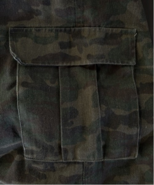 EFFECTION(エフェクション)の「EFFECTION // multi camouflage pattern wide cargo cropped pants〈マルチ カモフラージュ柄 ワイド カーゴ クロップド パンツ〉(カーゴパンツ・メンズ・カモフラージュ・MEDIUM/LARGE/X-LARGE)」の3枚目の写真