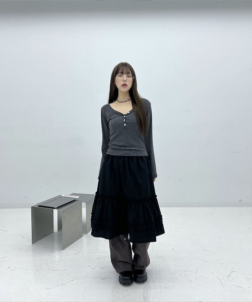 美品エーティーAT フリル付き 黒 ひざ下丈ラップフレアスカート