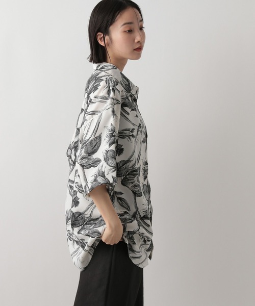 LOWRYS FARM(ローリーズファーム)の「ビエラフラワープリントシャツSS 494986(シャツ/ブラウス・レディース・ホワイト/ネイビー/ブラック・LARGE/MEDIUM)」の15枚目の写真