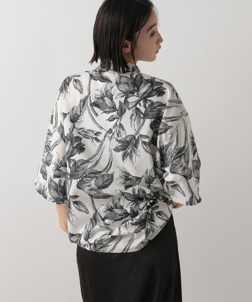 LOWRYS FARM(ローリーズファーム)の「ビエラフラワープリントシャツSS 494986(シャツ/ブラウス・レディース・ホワイト/ネイビー/ブラック・LARGE/MEDIUM)」の16枚目の写真