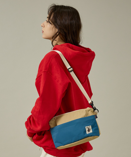 COBMASTER(コブマスター)の「【COBMASTER/コブマスター】Air WP ALT SHOULDERBAG 81005400/ショルダー/アウトドア【WEB限定】(ショルダーバッグ・メンズ・オレンジ/パープル/ベージュ/カーキ/ブラック/ブルー/レッド/グレイッシュブルー・フリー)」の4枚目の写真