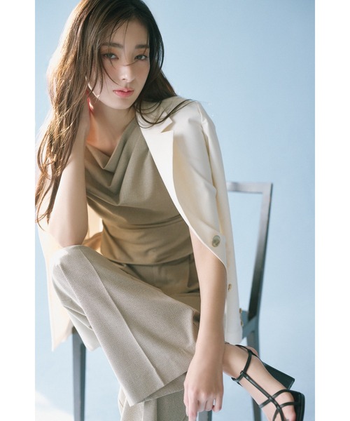 SNIDEL（スナイデル）の「オフショルドレープブラウス（シャツ/ブラウス・レディース・グレー/その他/ライトベージュ・FREE）」の5枚目の写真