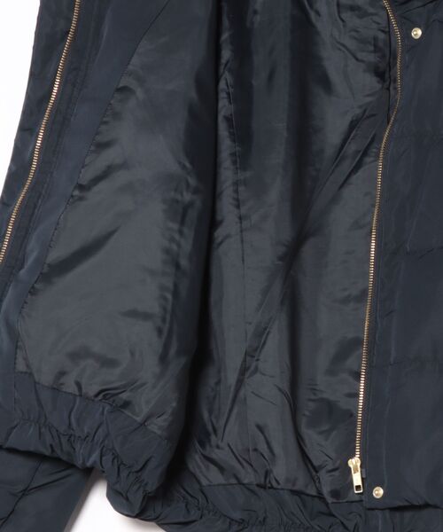 INTERPLANET（インタープラネット）の「ピーチスキンショートダウン（ダウンジャケット/コート・レディース・ネイビー/ベージュ/ブラック/オフホワイト/グレイッシュベージュ・LARGE/MEDIUM）」の7枚目の写真