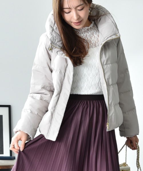 INTERPLANET（インタープラネット）の「ピーチスキンショートダウン（ダウンジャケット/コート・レディース・ネイビー/ベージュ/ブラック/オフホワイト/グレイッシュベージュ・LARGE/MEDIUM）」の4枚目の写真