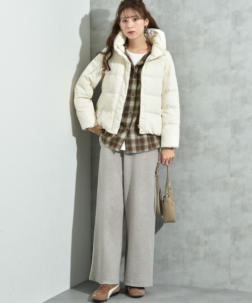 INTERPLANET（インタープラネット）の「ピーチスキンショートダウン（ダウンジャケット/コート・レディース・ネイビー/ベージュ/ブラック/オフホワイト/グレイッシュベージュ・LARGE/MEDIUM）」の18枚目の写真