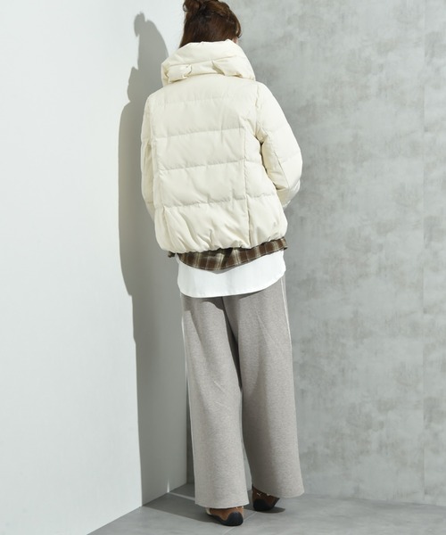 INTERPLANET（インタープラネット）の「ピーチスキンショートダウン（ダウンジャケット/コート・レディース・ネイビー/ベージュ/ブラック/オフホワイト/グレイッシュベージュ・LARGE/MEDIUM）」の21枚目の写真