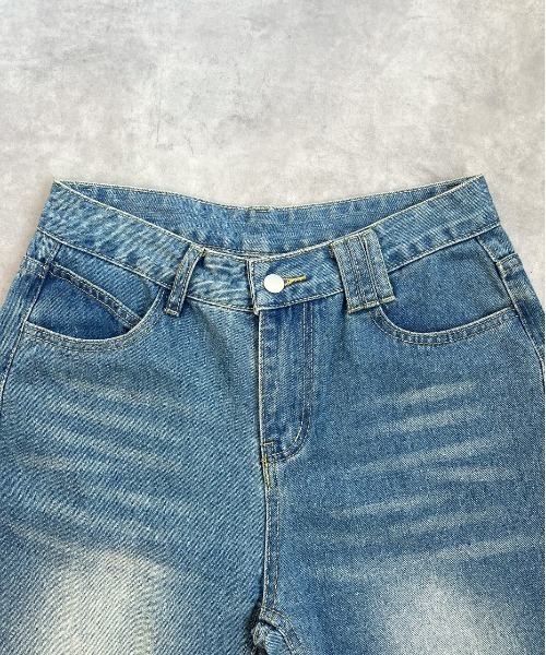 ad thie(アドティエ)の「フレア デニムパンツ(デニムパンツ・レディース・ブルー・LARGE/MEDIUM)」の5枚目の写真