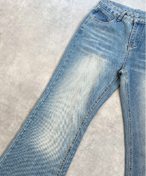 ad thie(アドティエ)の「フレア デニムパンツ(デニムパンツ・レディース・ブルー・LARGE/MEDIUM)」の8枚目の写真