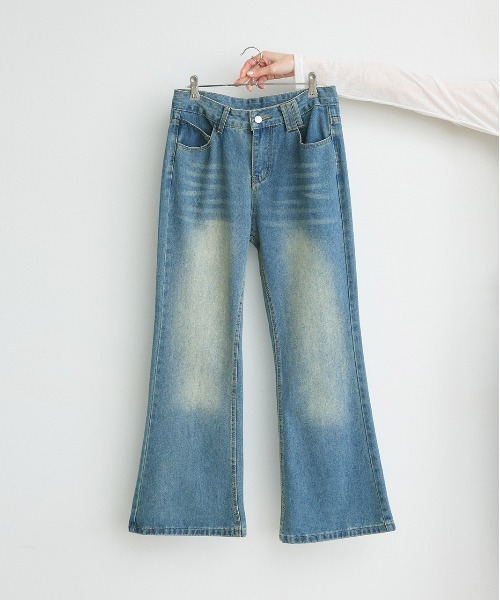 ad thie(アドティエ)の「フレア デニムパンツ(デニムパンツ・レディース・ブルー・LARGE/MEDIUM)」の3枚目の写真