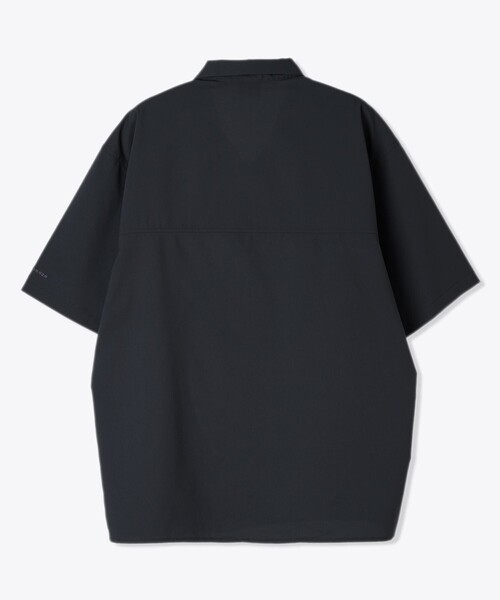 黒のショートスリーブシャツ セール】Columbia／クリスタルロック ショートスリーブ シャツ