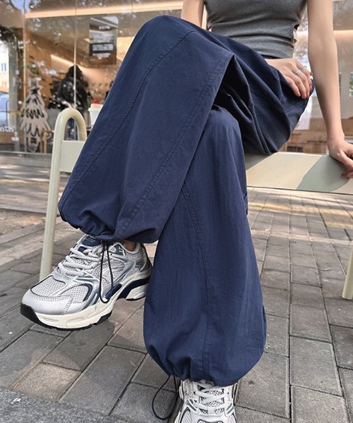 gossip!ロサンゼルス(ゴシップロサンゼルス)の「YUGA ワイドレッグスポーツパンツ(カーゴパンツ・レディース・ブラック/ネイビー/オフホワイト・L/M)」の11枚目の写真