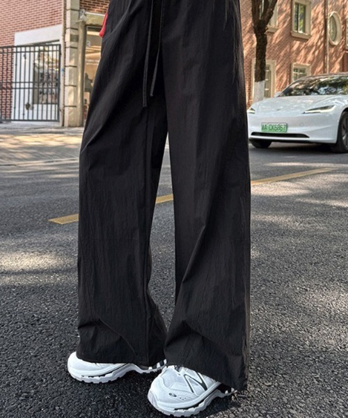 gossip!ロサンゼルス(ゴシップロサンゼルス)の「YUGA ワイドレッグスポーツパンツ(カーゴパンツ・レディース・ブラック/ネイビー/オフホワイト・L/M)」の13枚目の写真