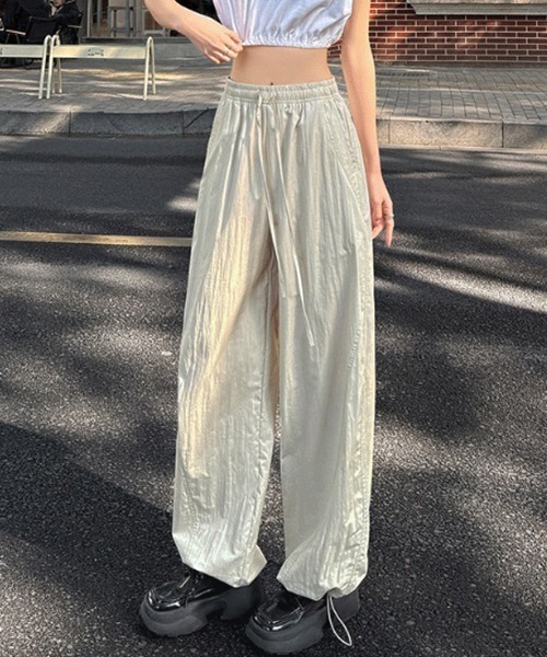 gossip!ロサンゼルス(ゴシップロサンゼルス)の「YUGA ワイドレッグスポーツパンツ(カーゴパンツ・レディース・ブラック/ネイビー/オフホワイト・L/M)」の17枚目の写真