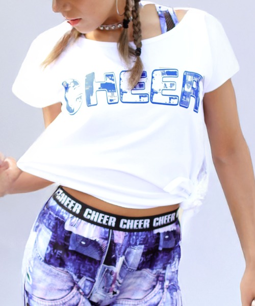 CHEER(チアー)の「アシンメトリーショート丈トップス(Tシャツ/カットソー・レディース・ホワイト/ブラック・M/L/S)」の2枚目の写真