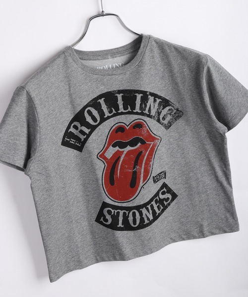 ROCK-OFF（ロックオフ）の「ROCKOFF ミュージシャン ショート丈 ロックTシャツ 半袖 プリント ニルバーナ ローリングストーンズ（Tシャツ/カットソー・レディース・ネイビー/ブラック/ダークネイビー/オリーブ/グレー系その他/ブラック系その他/グレー・S/L/M）」の17枚目の写真
