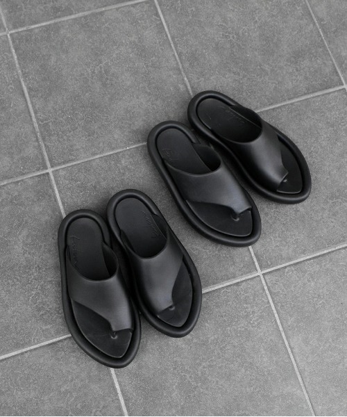 tukn.（トゥクン）の「リカバリーサンダル（サンダル・レディース・ブラック・L/M/XL）」の2枚目の写真