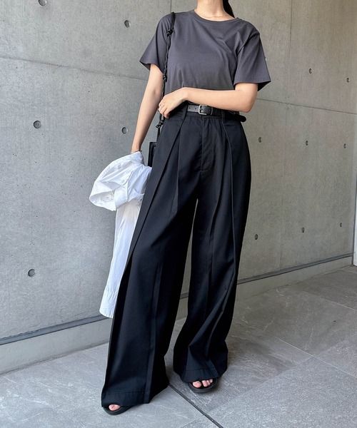 andme(アンドミー)の「ツイルタックチノワイドパンツ(チノパンツ・レディース・ベージュ/ブラック・M/L)」の8枚目の写真