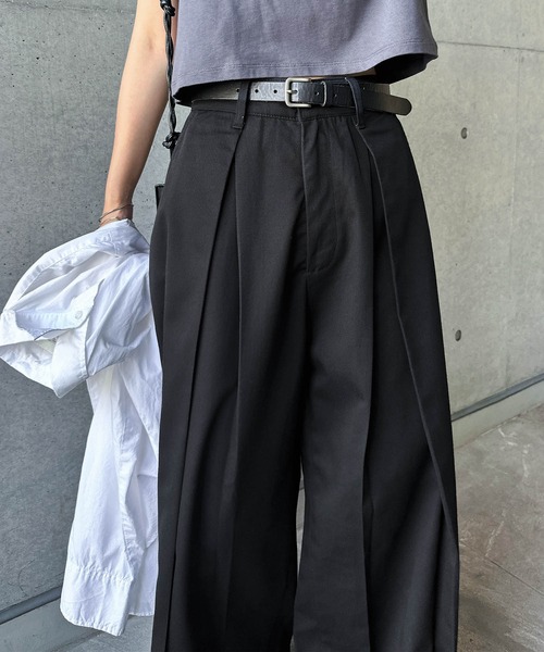 andme(アンドミー)の「ツイルタックチノワイドパンツ(チノパンツ・レディース・ベージュ/ブラック・M/L)」の10枚目の写真