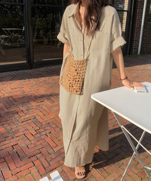 Kuroba(クロバ)の「ロングシャツワンピース(シャツワンピース・レディース・チャコールグレー/ベージュ/マスタード/ピンク・M/L)」の1枚目の写真