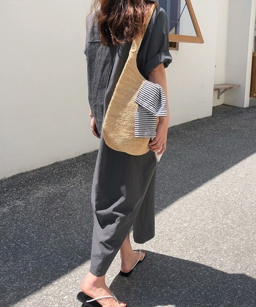 Kuroba(クロバ)の「ロングシャツワンピース(シャツワンピース・レディース・チャコールグレー/ベージュ/マスタード/ピンク・M/L)」の2枚目の写真