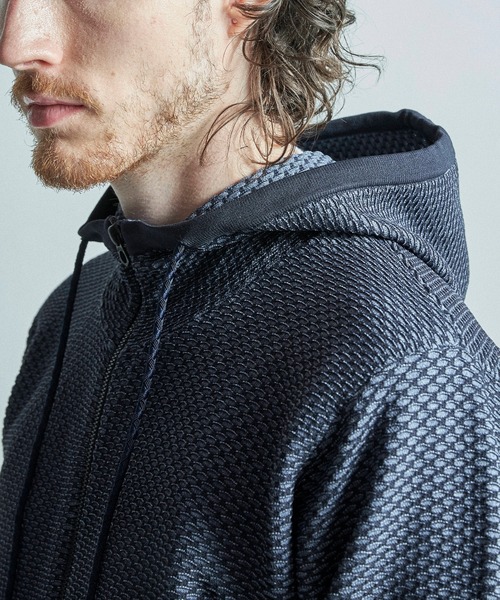 MEN'S BIGI（メンズビギ）の「ハニカムニット ジップパーカー（パーカー・メンズ・ネイビー/ブラック系その他・01/03/02）」の11枚目の写真