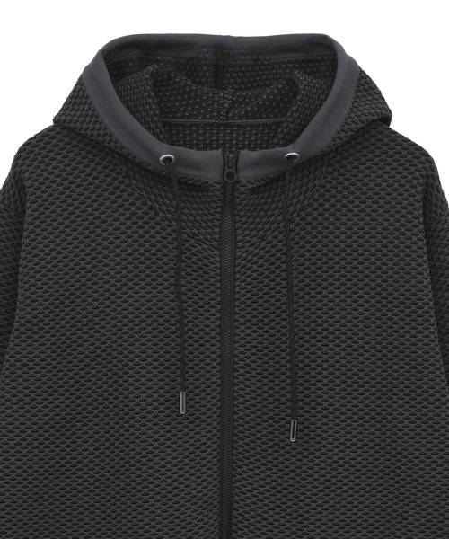 MEN'S BIGI（メンズビギ）の「ハニカムニット ジップパーカー（パーカー・メンズ・ネイビー/ブラック系その他・01/03/02）」の16枚目の写真