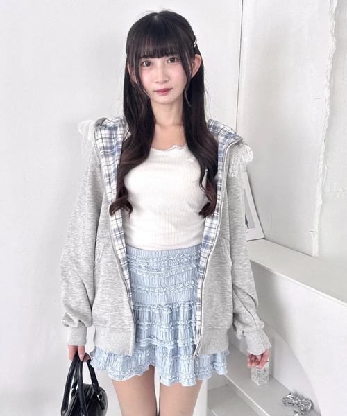 Loueme(ルエム)の「レースリボンフードチェックパーカー(パーカー・レディース・グレー・FREE)」の3枚目の写真