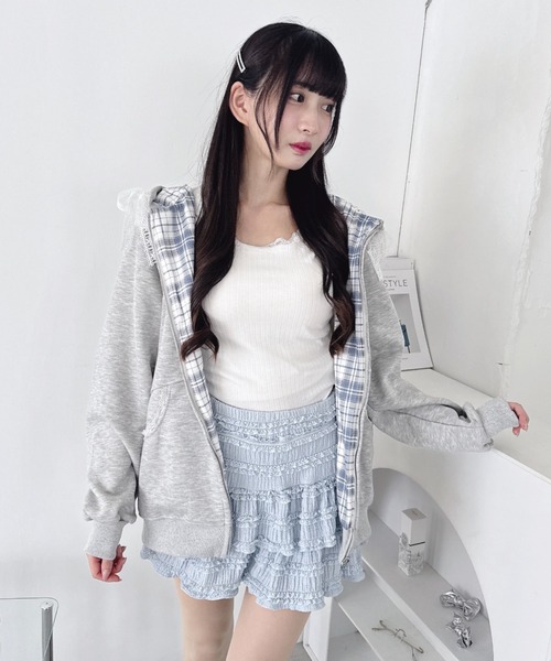 Loueme(ルエム)の「レースリボンフードチェックパーカー(パーカー・レディース・グレー・FREE)」の4枚目の写真
