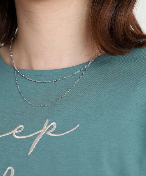 BRODIAEA（ブローディア）の「BRODIAEA ロゴ刺繍七分袖Ｔシャツ（Tシャツ/カットソー・レディース・グレー/ブルーグリーン/グレイッシュベージュ/ブラック/レンガ・40）」の6枚目の写真