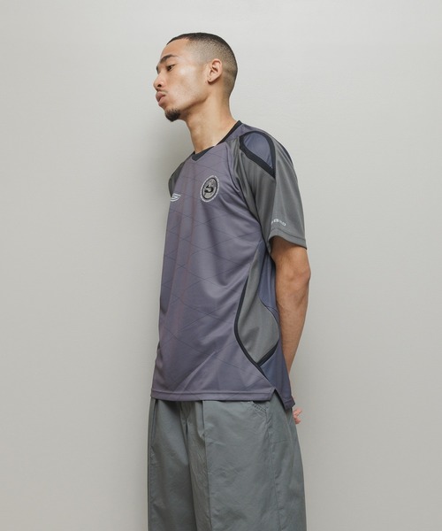 UMBRO(アンブロ)の「BAL/UMBRO LS SOCCER JERSEY(Tシャツ/カットソー・メンズ・チャコール/グレー・3/2/1)」の4枚目の写真
