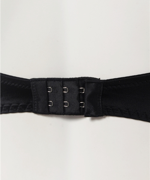 AMOSTYLE BY Triumph（アモスタイルバイトリンプ）の「 夢みるブラ＆ショーツセット【ABCDカップ】（3/4カップブラ） AMST1065 WHU + Hikini（ブラ&ショーツ・レディース・ブラック×パープル/ホワイト×イエロー/グリーン×ピンク/ローズ/スカイブルー/ベビーピンク・B65/A70/C75/D75/C80/B70/D70/D80/A75/D65/C70/B75/C65）」の14枚目の写真